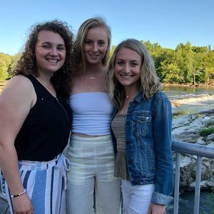 Meet your Posher, Hannah